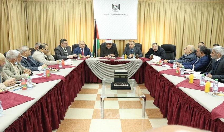 البكري يلتقي مدراء الأوقاف ويناقش أوضاع الأملاك الوقفية والمساجد في المحافظات