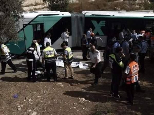مصرع جنديا اسرائيلياً وإصابة العشرات بانقلاب حافلة شرق رام الله