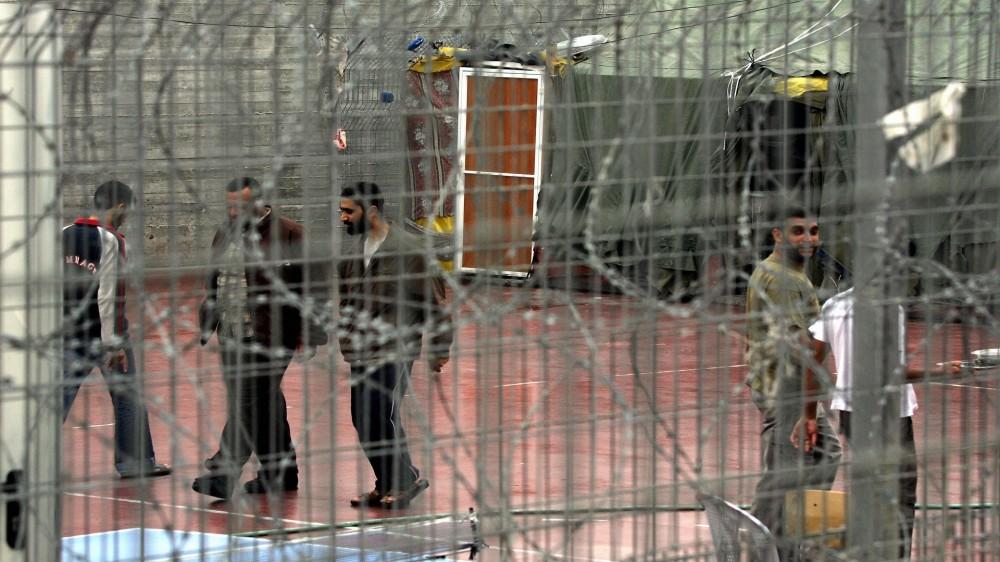 أسيران يدخلان أعوامًا جديدة في سجون الاحتلال
