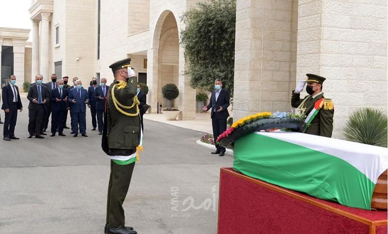 تشييع جثمان المناضل الكبير أبو بكر حجازي بمراسم عسكرية - صور