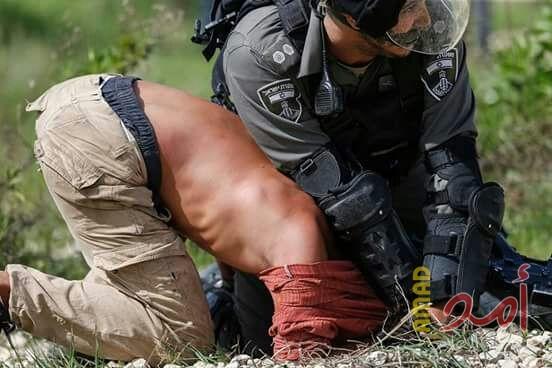 جندي إسرائيلي يوقع صفقة لتخفيف العقوبه بعد اعتدائه على فلسطينيين