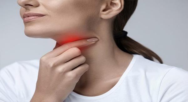 علاج التهاب الحلق بطرق عديدة