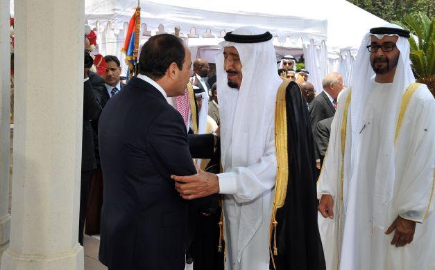 "الرياض": لتتبنى السعودية ومصر عملية سياسية إقليمية موحدة