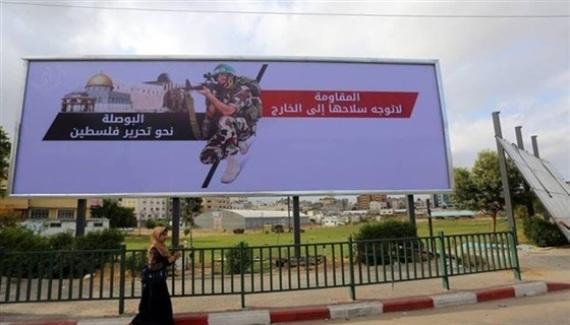 مصدر في حماس يكشف عن تفاصيل حوارات القاهرة وحقيقة نزع لافتات الأخوان في غزة