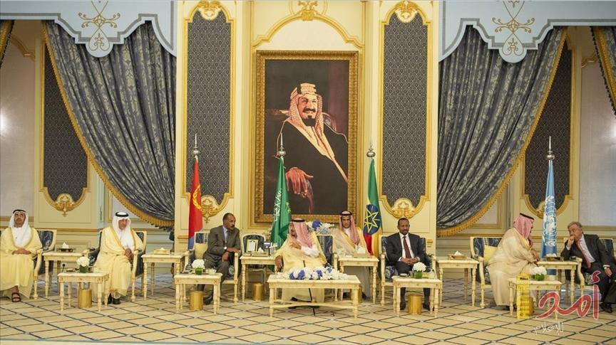 "لقاء تاريخي" جمع رئيسي جيبوتي وإريتريا في جدة