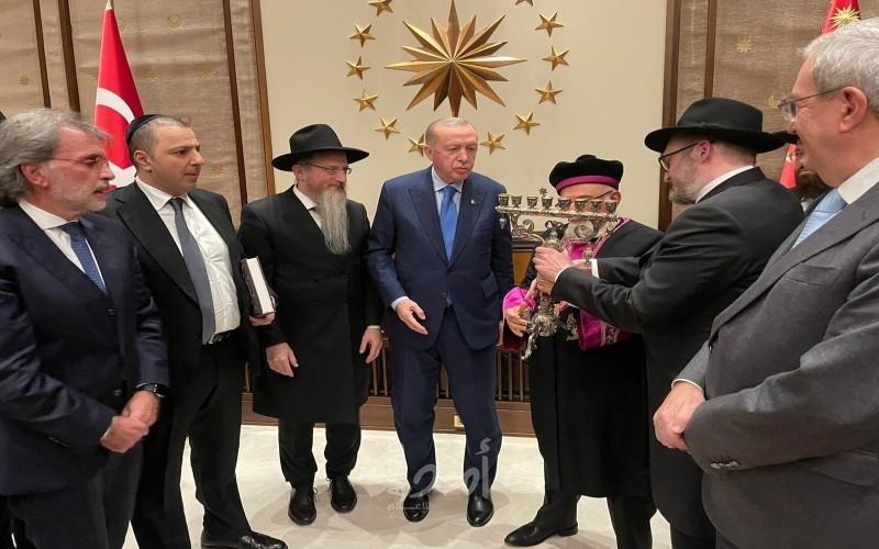 أردوغان مع حاخامات: ستبقى العلاقات بين تركيا واليهود وإسرائيل قوية على الدوام - فيديو