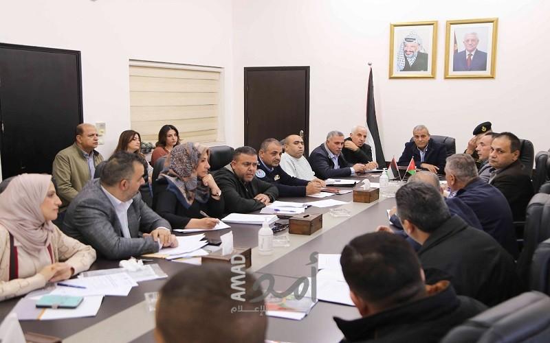 قلقيلية: اجتماع مناقشة تنفيذ قرار مجلس الوزراء بالتعامل مع المركبات غير القانونية