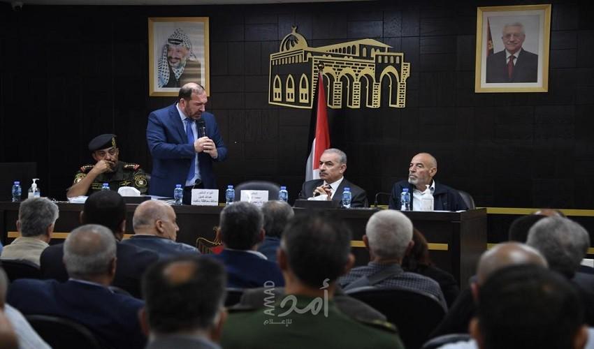 اشتية يلتقي فعاليات محافظة سلفيت ويبحث احتياجات المحافظة