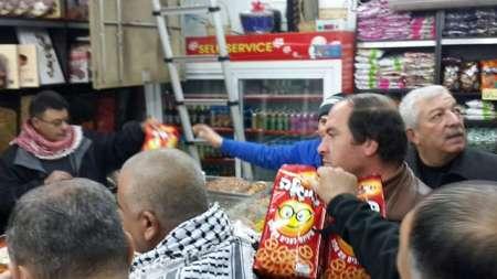 الغالبية العظمى من الرأي العام تؤيد بشدة مقاطعة منتجات دولة الاحتلال الاسرائيلي)