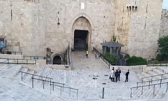 جيش الاحتلال يقتحم مؤسسة بيت مال القدس