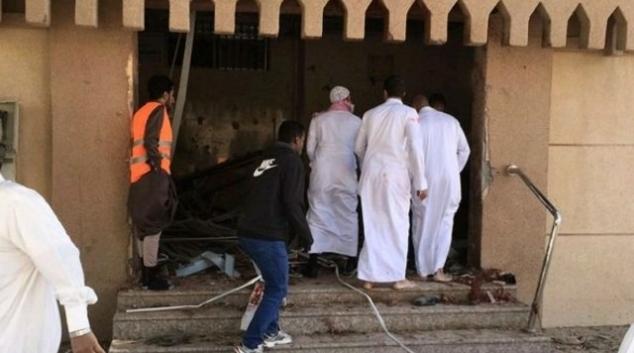 مصادر سعودية: منفذي هجوم مسجد الشيعة في المملكة تابعون لتنظيم "داعش"