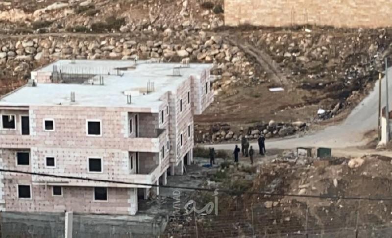 بلدية الاحتلال تجبر عائلة في سلوان على هدم منزلها ذاتيا