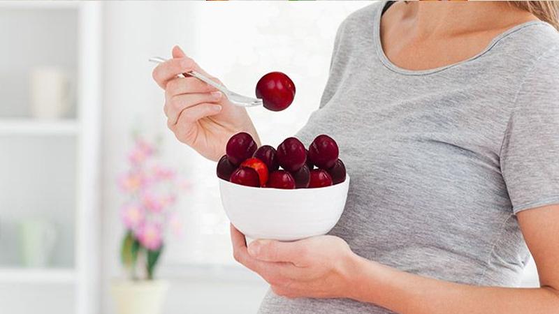 البرقوق يقلل من مخاطر الإصابة بهشاشة العظام لدى النساء