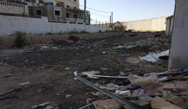 سلطات الاحتلال تهدم حديقة أطفال لتوسيع حاجز عسكري بالقدس
