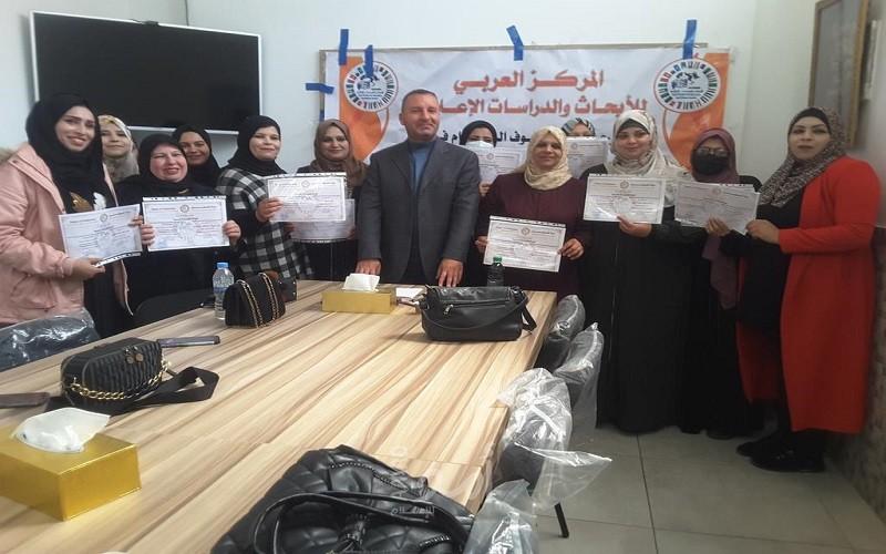 المركز العربي للأبحاث والدراسات الإعلامية ينظم احتفالا لتخريج دورة فن التحرير الصحفي