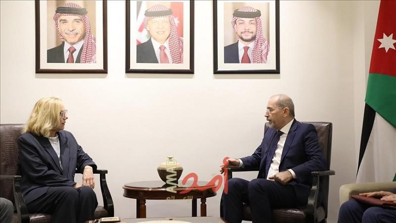 الصفدي ومسؤولة أممية يؤكدان ضرورة إيصال المساعدات لغزة