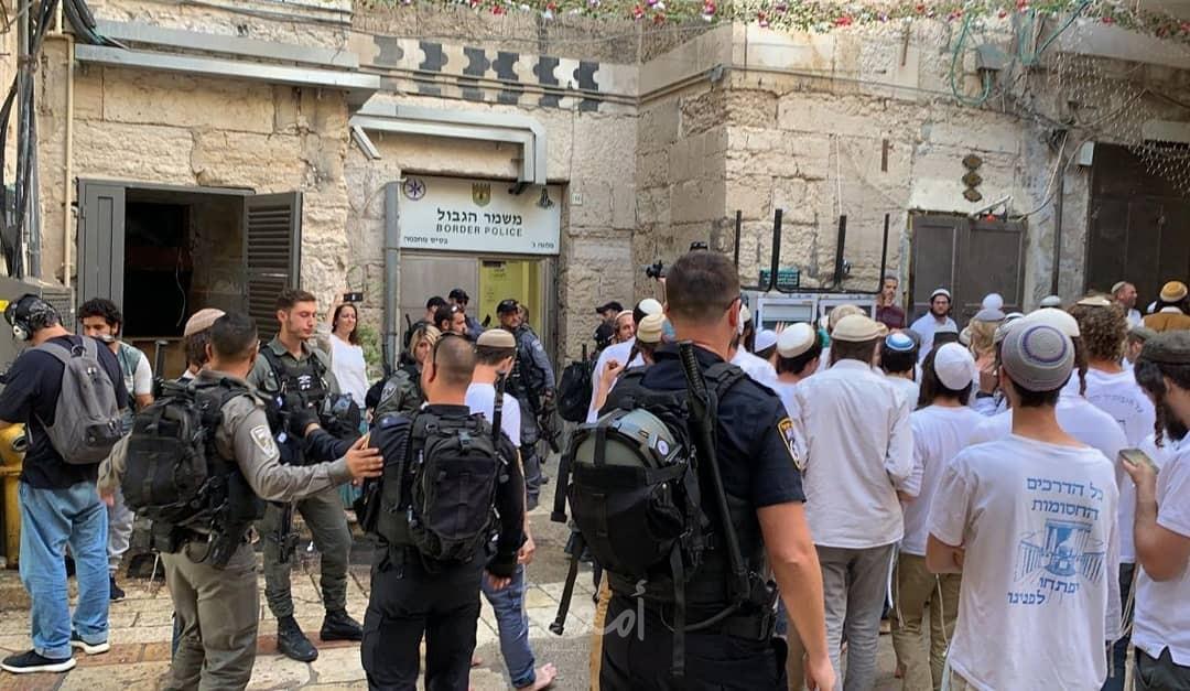 الأردن تطالب إسرائيل بالوقف الفوري لاستفزازاتها في الأقصى وتحذّر من دوامة عنف جديدة