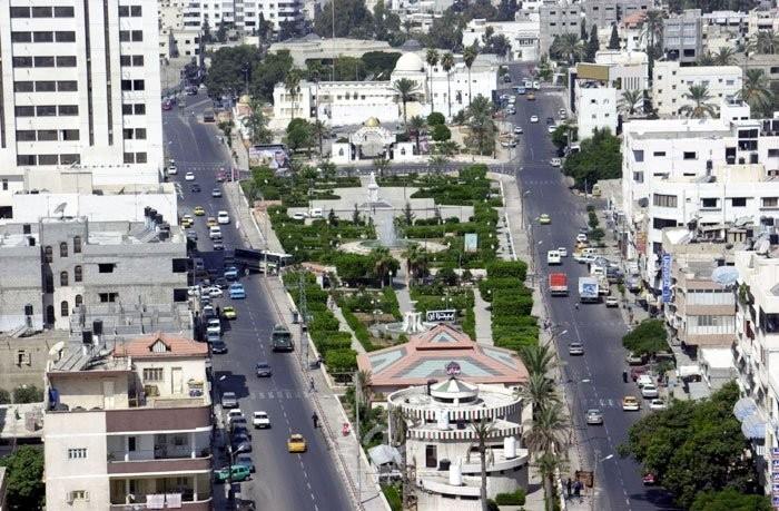 بسبب مسيرة لحماس..مرور غزة: إغلاق شارع عمر المختار  بشكل كامل
