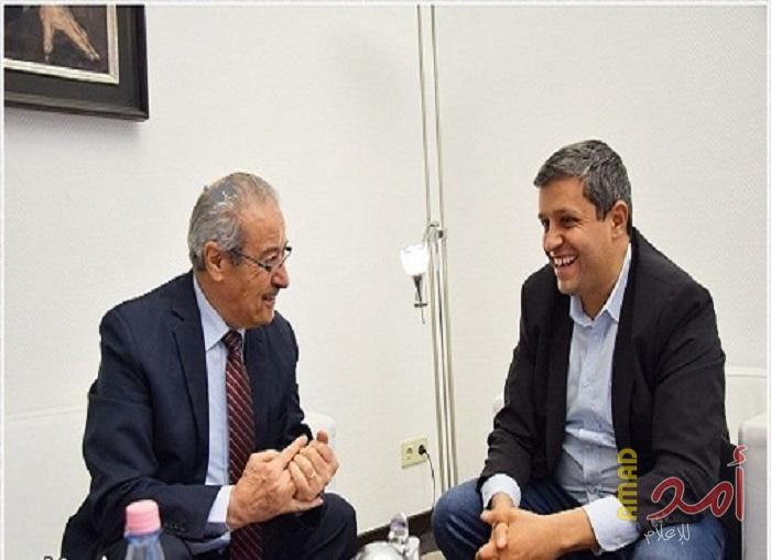 زعيم الكتلة البرلمانية للحزب الديمقراطي الاشتراكي يستقبل تيسير خالد في البرلمان الألماني