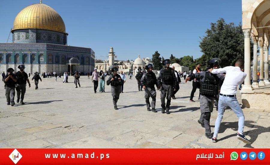 القدس: مستوطنون إرهابيون يقتحمون "الأقصى"