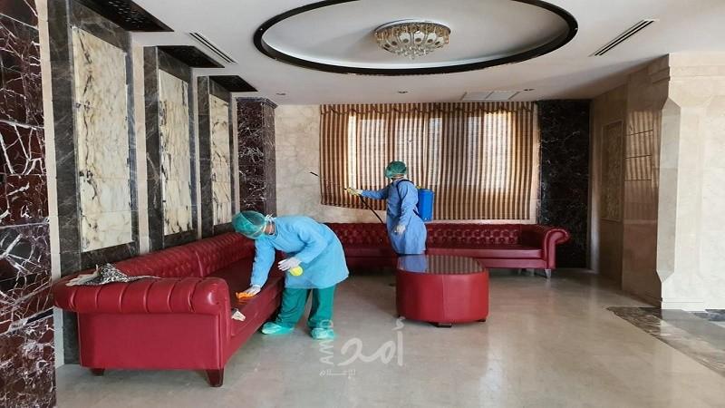 غزة: جامعة الإسراء تشرع بحملة تعقيم لمرافقها