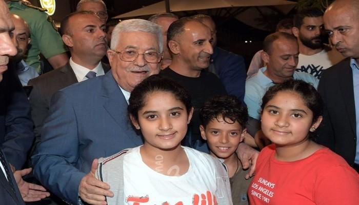 بعد غياب وبشكل مفاجئ.. عباس في جولة تفقدية بمدينة رام الله - صور