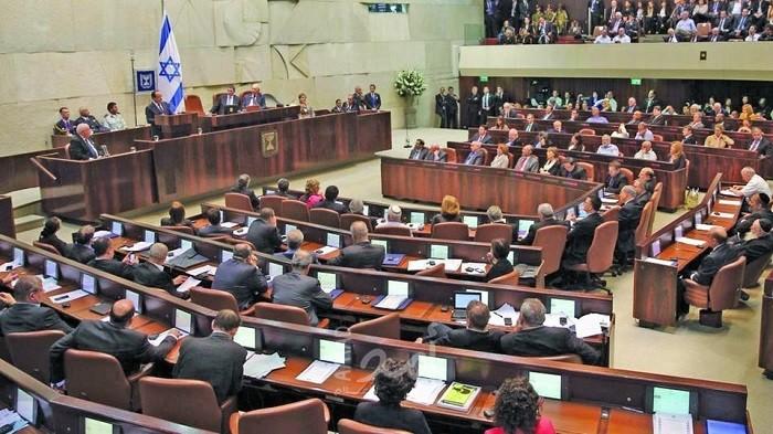المشتركة تطالب بعقد جلسة طارئة للكنيست لبحث جرائم القتل داخل إسرائيل