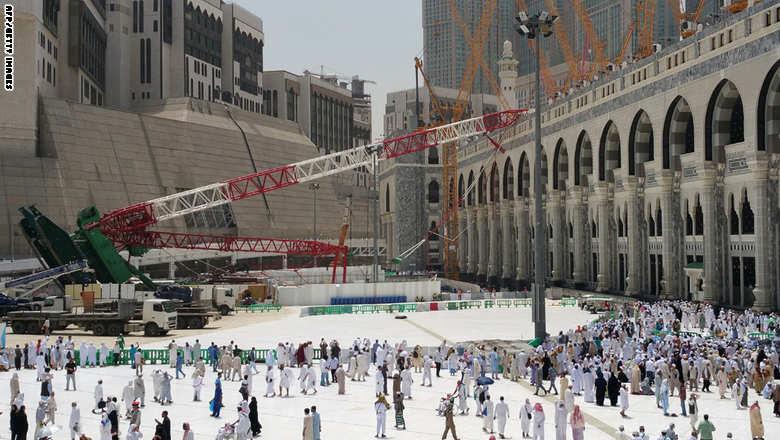 محاكمة ملياردير سعودي و13 متهما في قضية رافعة الحرم