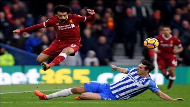 بالفيديو .. ليفربول يعزز صدارة الدوري الانجليزي بثنائية "فان دايك"