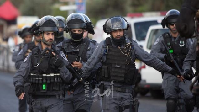 النقب: الشرطة الإسرائيلية تشن حملة اعتقالات طالت 40 مواطنا