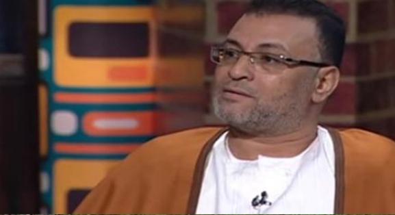 بالفيديو.. "شمشون العرب" تزوج 62 مرة وقادرا على أكل الزجاج والقفز من الدور الخامس