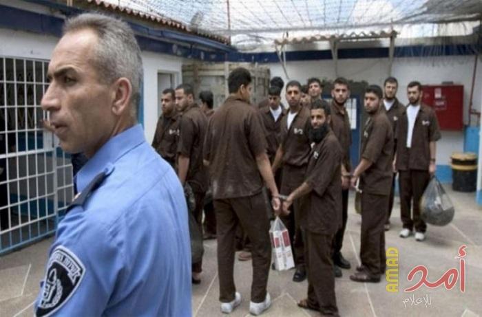 "هآرتس": اتفاق الأسرى "حل وسط " أجبرت عليه إسرائيل!