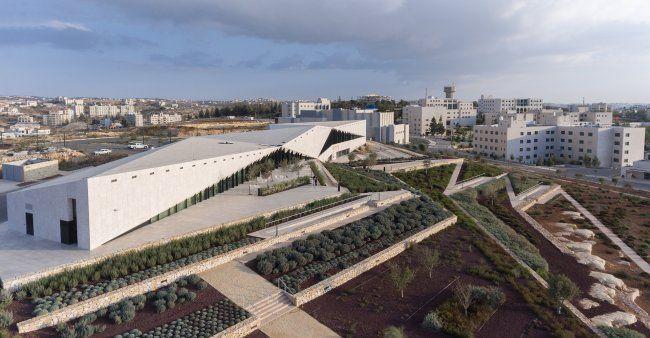 الأول من نوعه: المتحف الفلسطيني يعلن بدء العمل على مشروع الأرشيف الرقمي