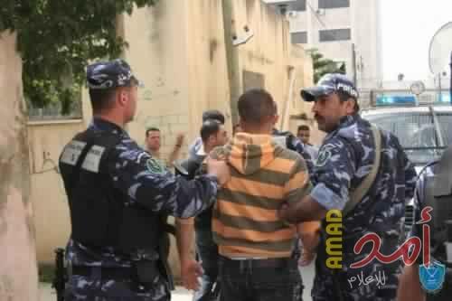 القبض على 3 أشخاص بتهمة التنقيب عن آثار في الخليل