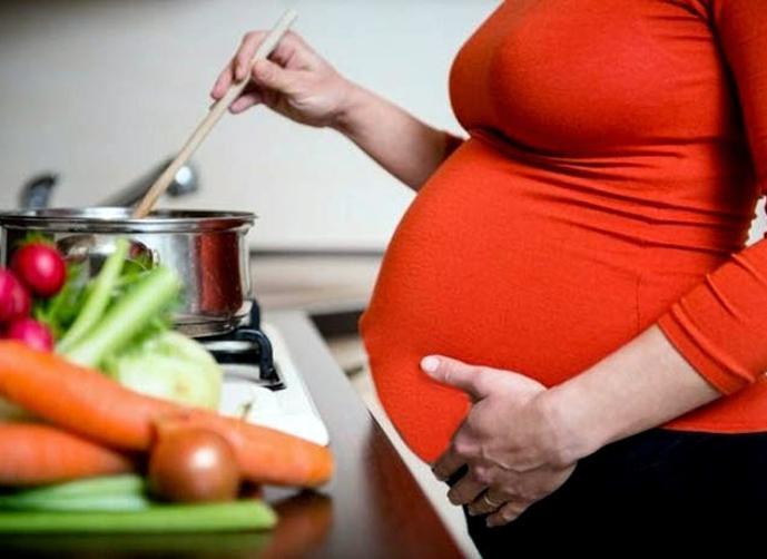 ماذا تأكلين لتلدين طفلا ذكيا؟