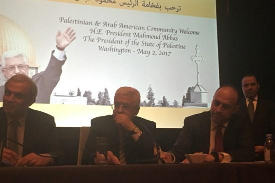 الرئيس عباس أمام الجالية الفلسطينية والعربية في واشنطن: لن نقبل بأقل من دولة على حدود67