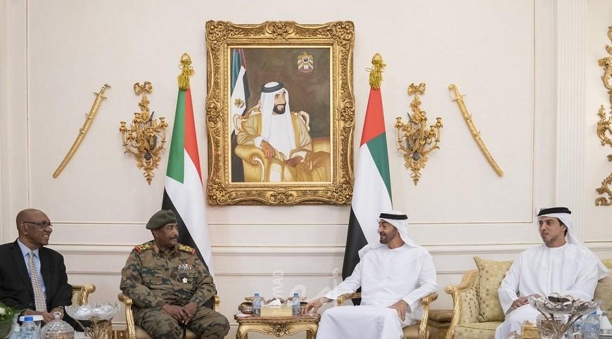 بعد مصر...رئيس المجلس العسكري الانتقالي السوداني البرهان يصل الإمارات