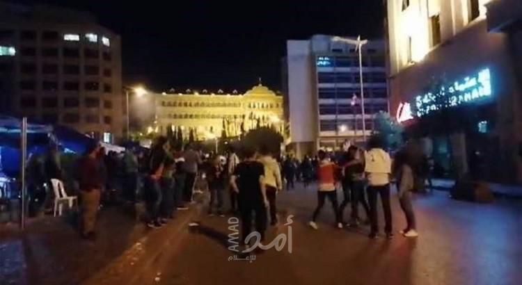 جرحى وتوقيف عدد من المتظاهرين بعد اشتباكات في ساحة رياض الصلح - فيديو