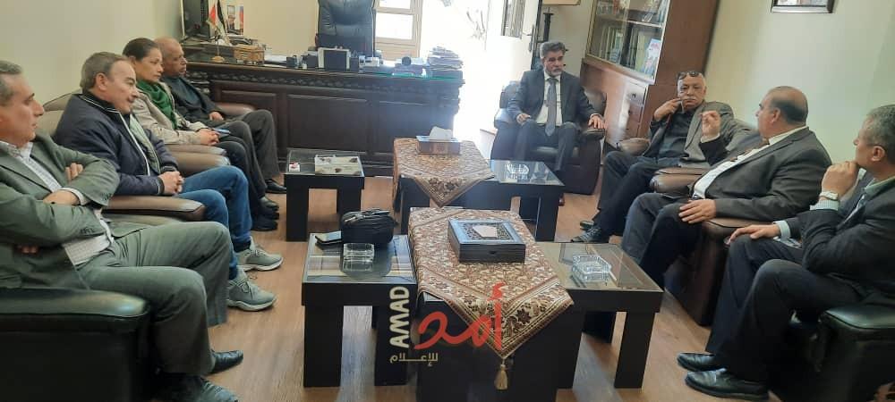 السفير عبد الهادي يستقبل أعضاء من لجنة مبادرة أيد بأيد لتشجيع عودة الأهالي إلى مخيم اليرموك