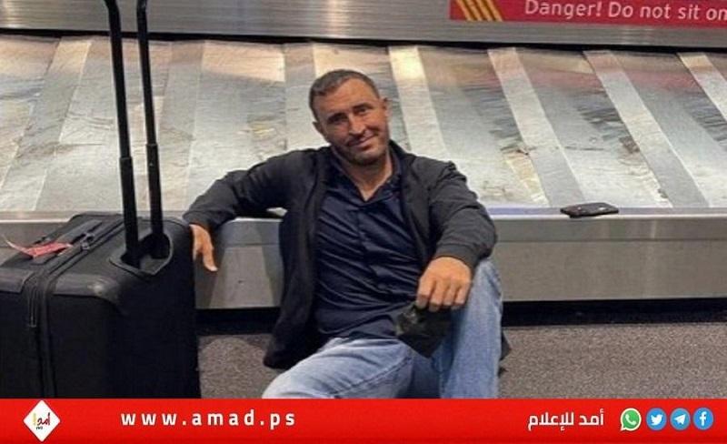 صورة لـ"كاظم الساهر" يفترش أرض المطار تهز مواقع التواصل!