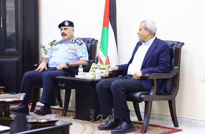 محافظ قلقيلية "رواجبة" يلتقي مدير عام الشرطة ووفداً بلجيكياً