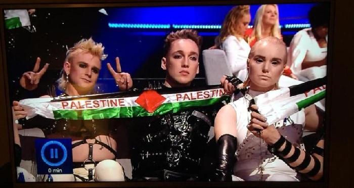 فيديو - مسابقة  "يوروفيجن" في تل أبيب: رفع علم فلسطين وفوز هولندا