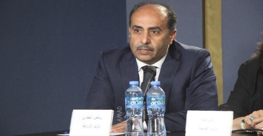 وزير الزراعة يعلن صرف 731 ألف دولار لـ 62 مزارعًا من غزة