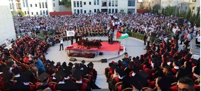 "فلسطين الأهلية" تتحول من كلية إلى جامعة