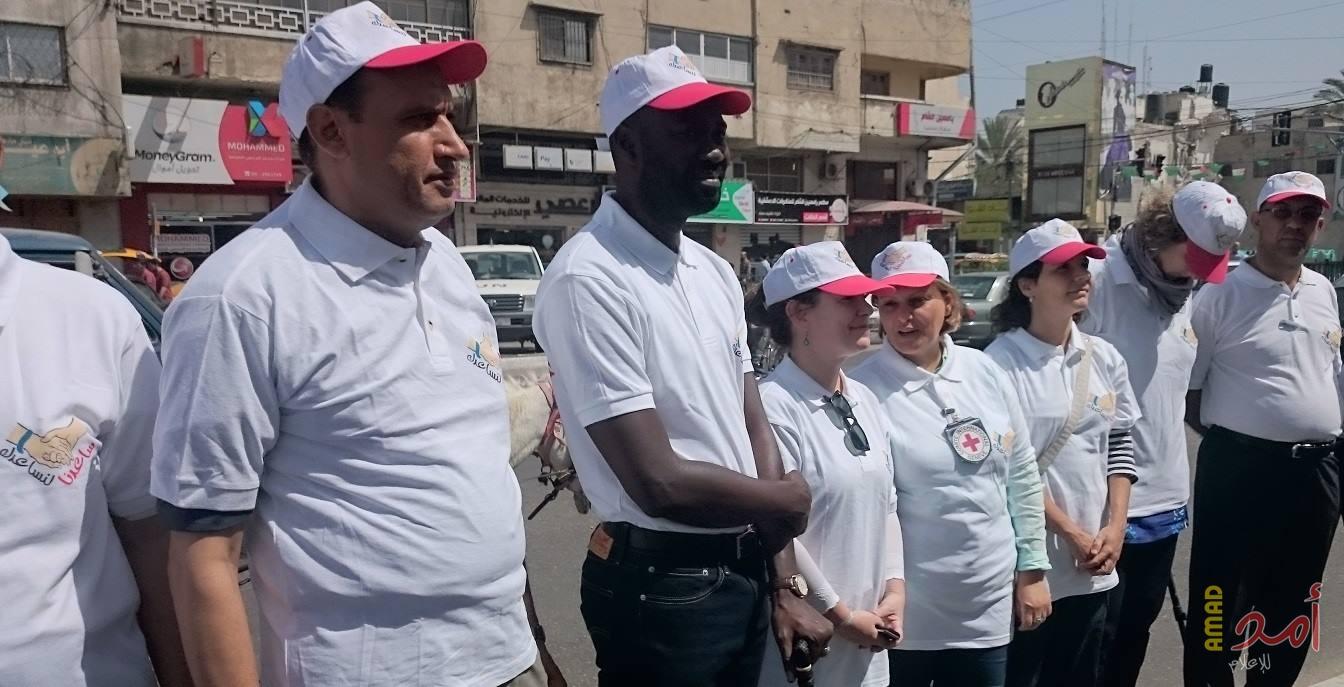 بالصور .. وزارة الصحة الفلسطينية تطلق حملة ساعدنا لنساعدك بدعم من اللجنة الدولية للصليب الأحمر
