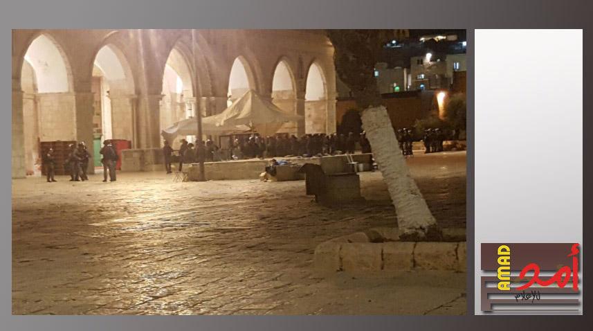 جنود الاحتلال يقتحمون المصلى القبلي في المسجد الاقصى