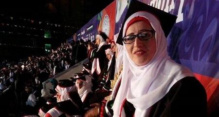 حماس تمنع محاسن أبو جابر مسؤولة الفروع الخارجية بدائرة شؤون اللاجئين مغادرة غزة