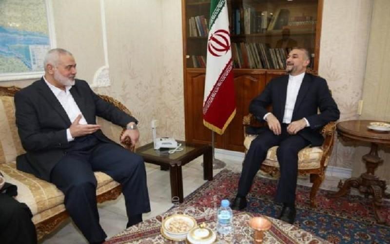 هنية يلتقي وزير الخارجية الإيراني في الدوحة