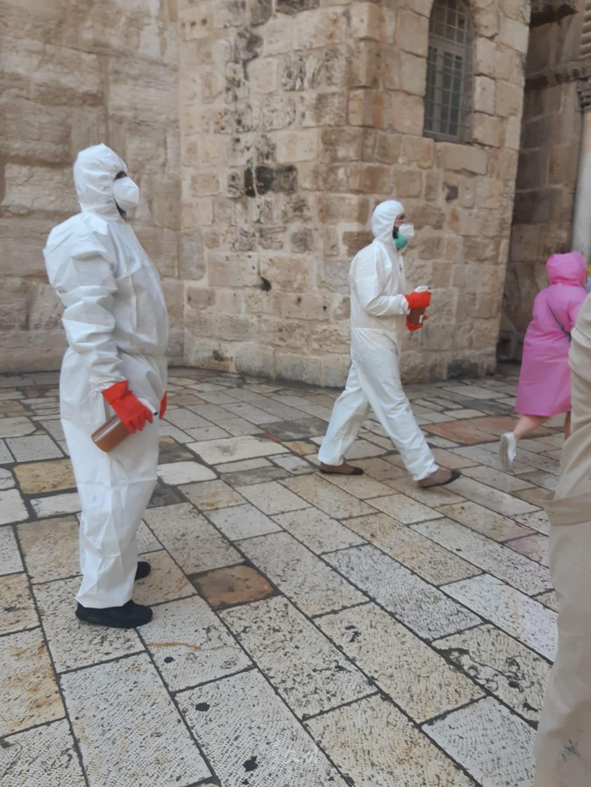القدس: تعقيم 4 بلدات وإغلاق محلات تجارية مخالفة