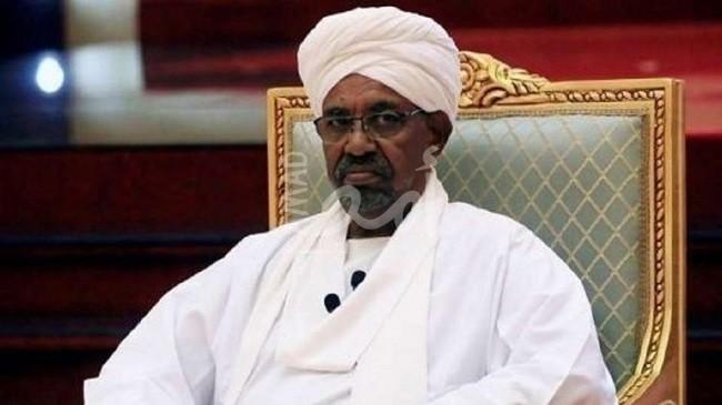 نقل الرئيس السوداني السابق عمر البشير إلى العناية المركزة.. وحالته الصحية خطيرة